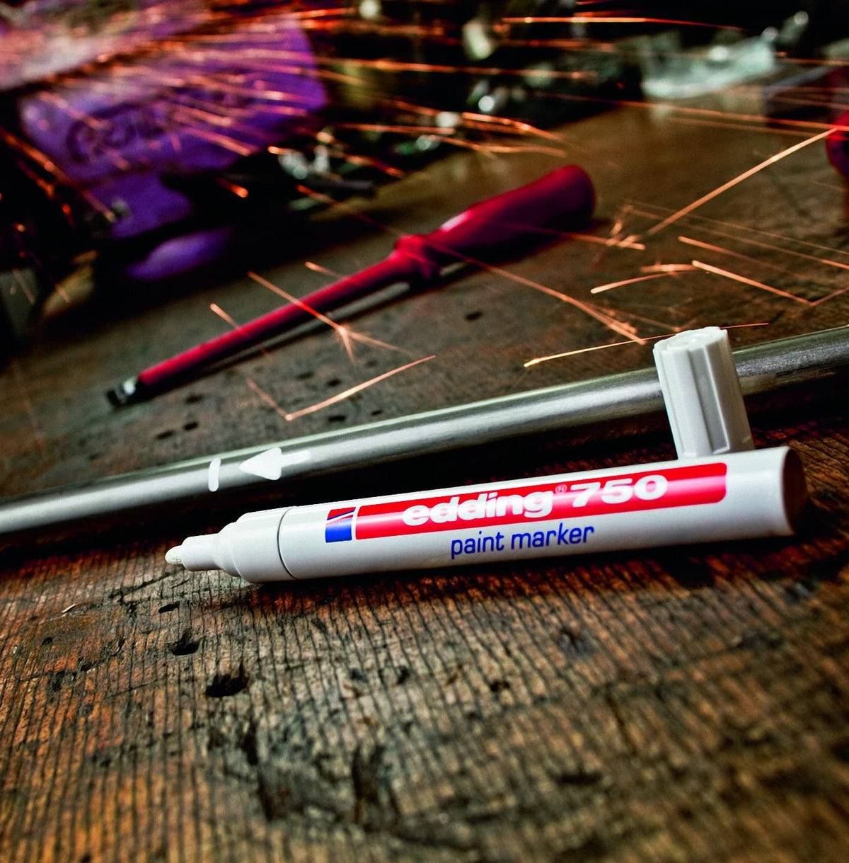 Marcador Edding 750 Tinta Opaca Aluminio P.conica 2-4mm Caja c/10 Piezas